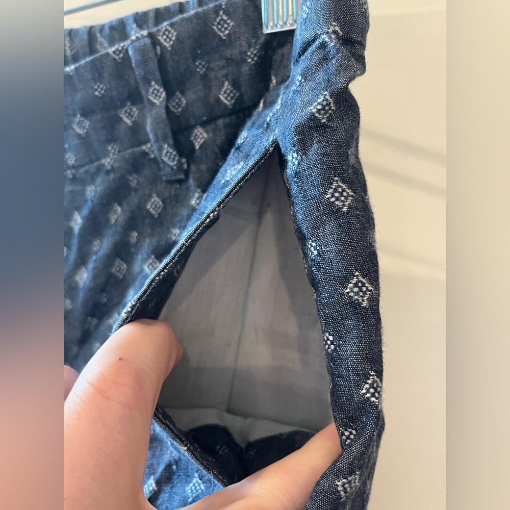 Croft & Barrow Blue Short Size 6 - Picture 3 of 4